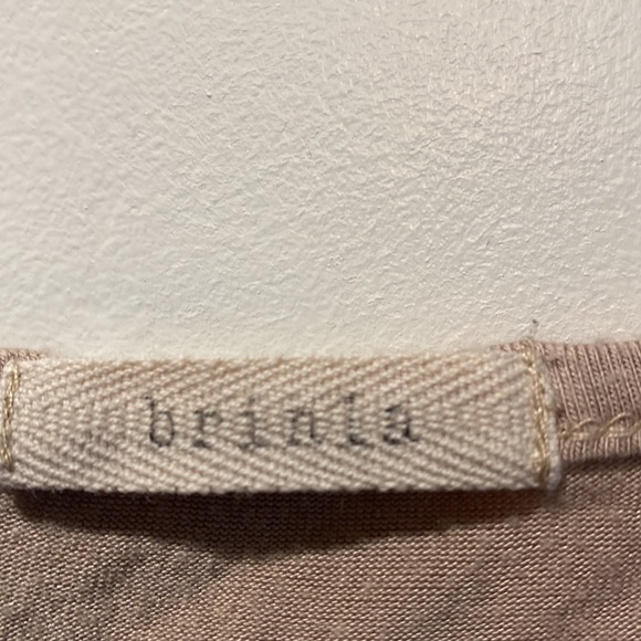 Brinla tshirt with wolf print. Size L - Picture 4 of 6